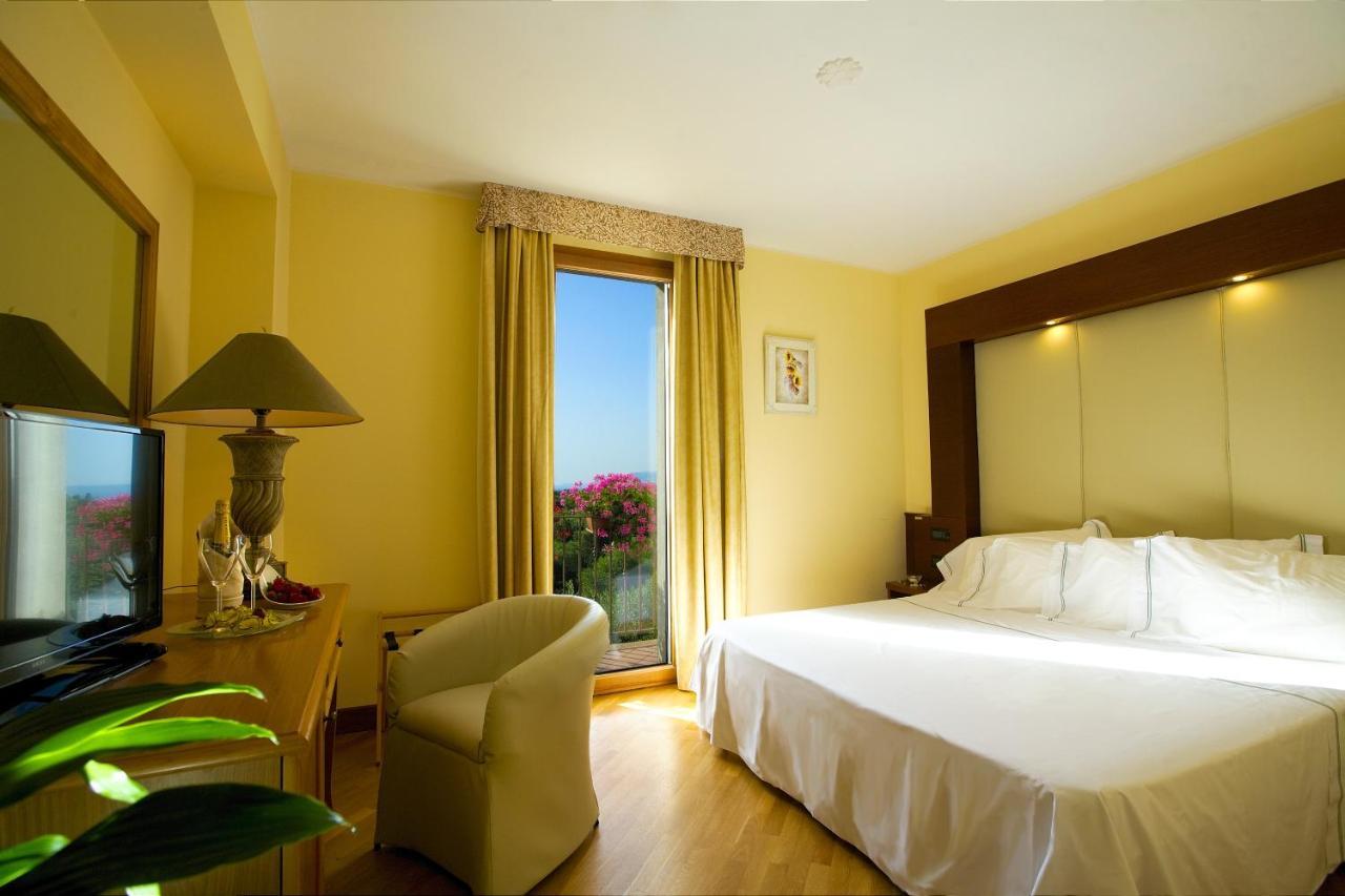 Uliveto Principessa Resort Cittanova  Buitenkant foto